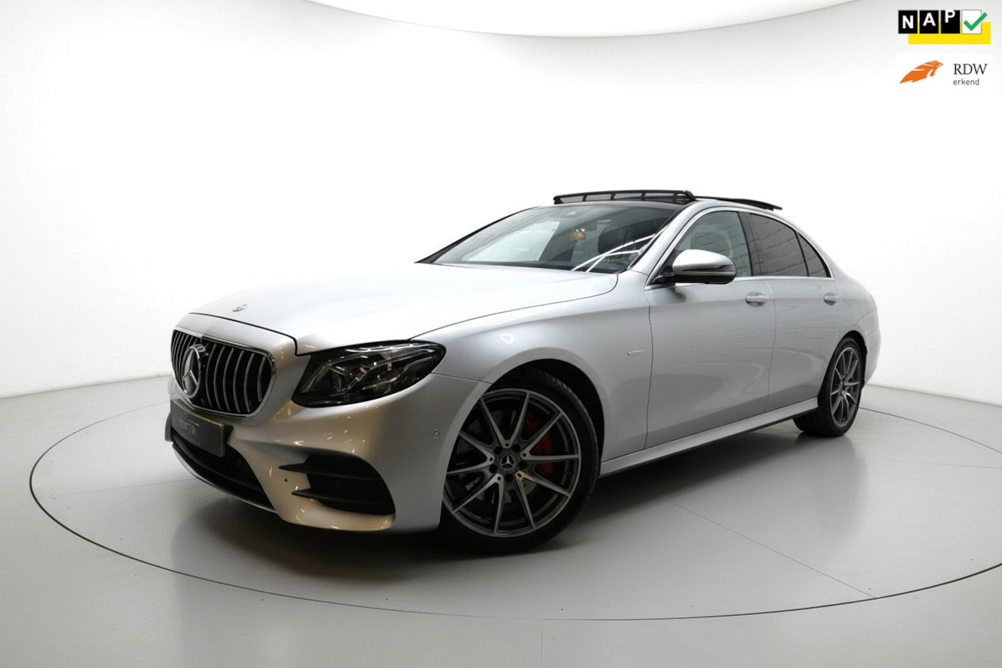 Mercedes-Benz E-klasse - 200 AMG PANO NIGHT SFEER 360 NAP - AutoWereld.nl