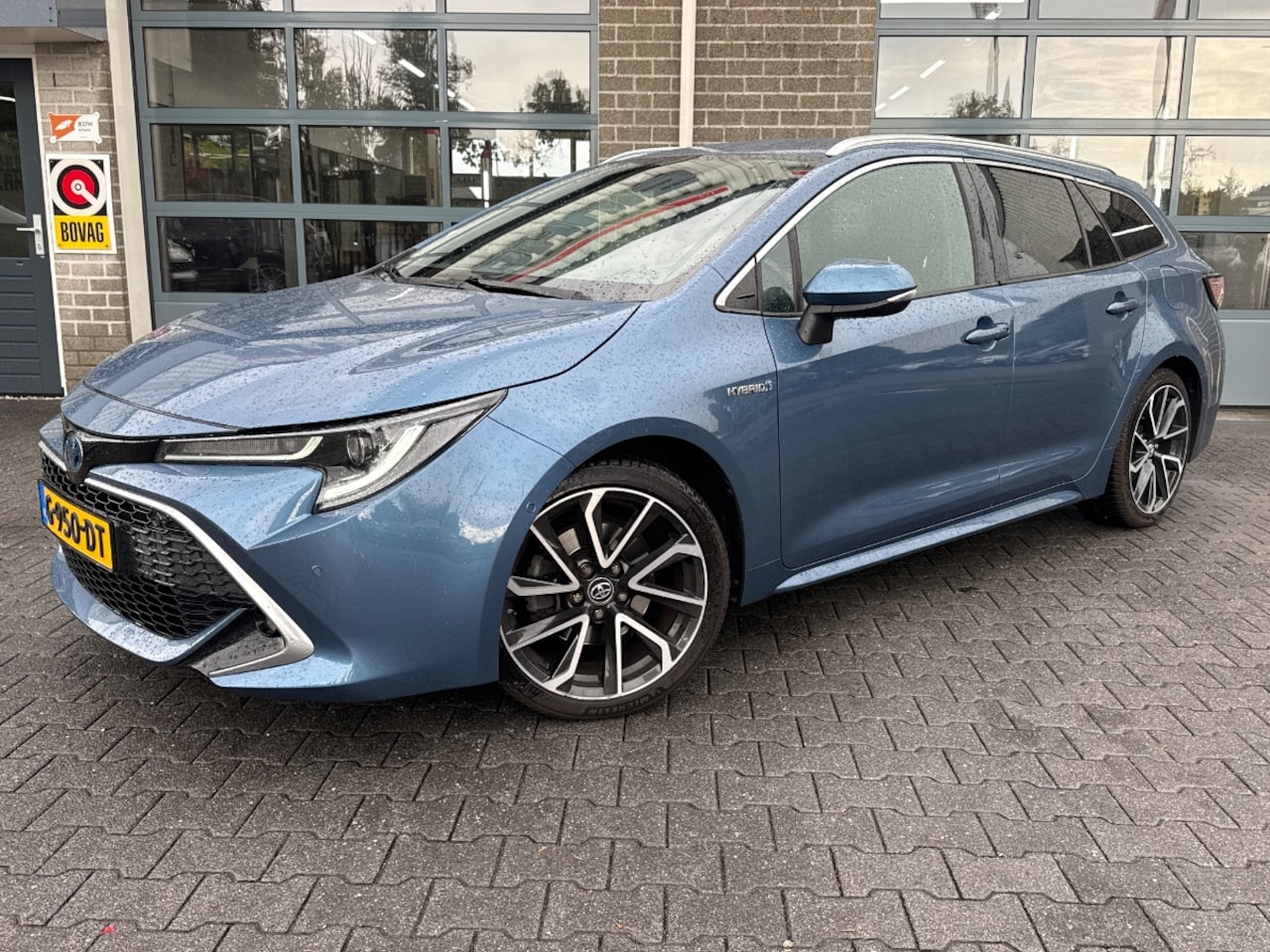 Toyota Corolla Touring Sports - 2.0 Hybrid Business Sport Intro 2.0 Hybrid Business Sport Intro - AutoWereld.nl