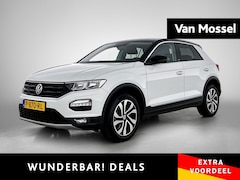 Volkswagen T-Roc - 1.5 TSI Style | 150 PK | Autromaat | Apple Carplay / Android Auto | Trekhaak | Parkeersens