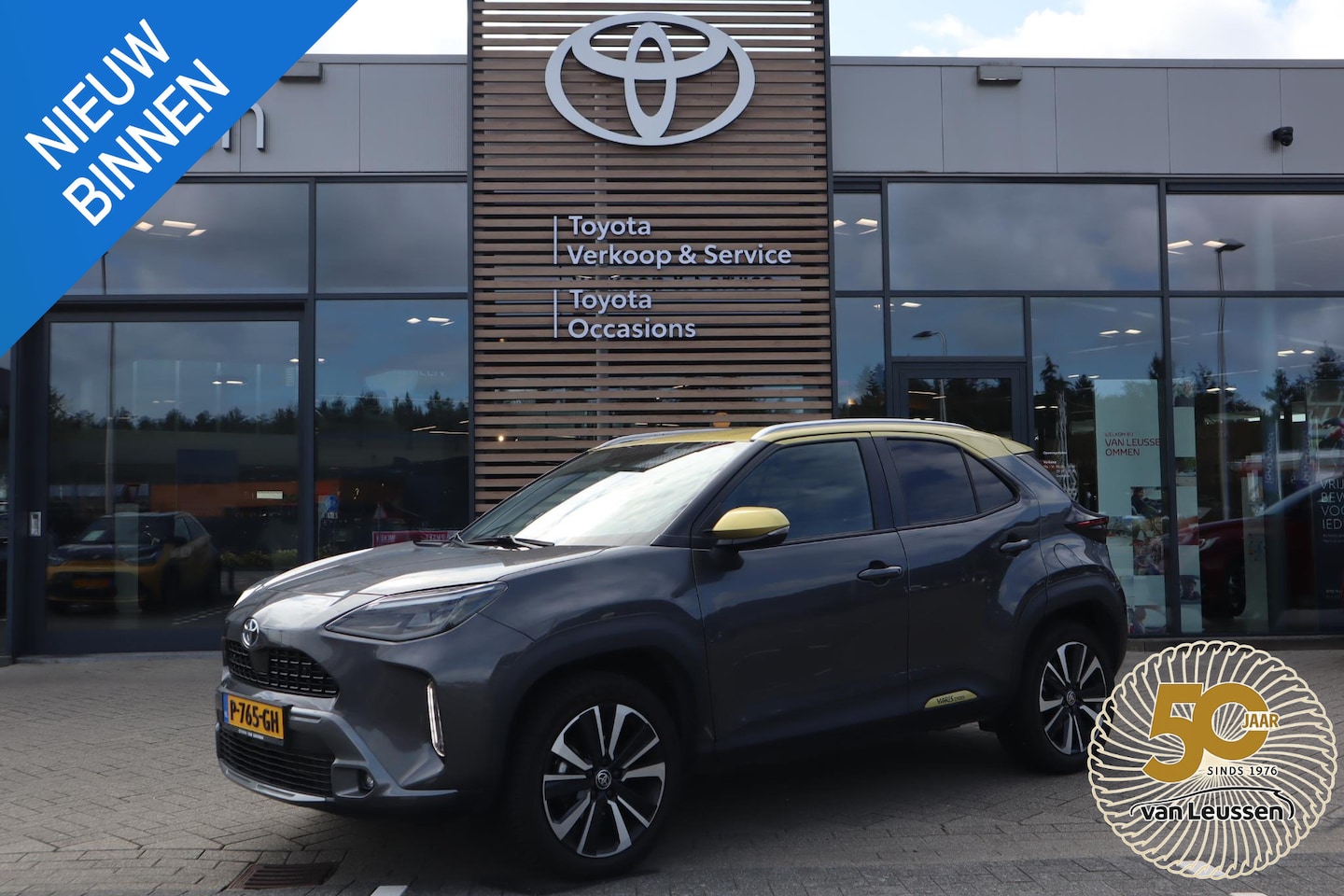 Toyota Yaris Cross - 1.5 Hybrid Launch Edition 18"LMV STOELVERWARMING LEDER EL-ACHTERKLEP HEAD-UP - AutoWereld.nl