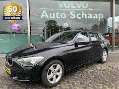 BMW 1-serie - 116i Business Automaat | Rijklaar | Navigatie Stoelverwarming Lichtmetaal Cruise control