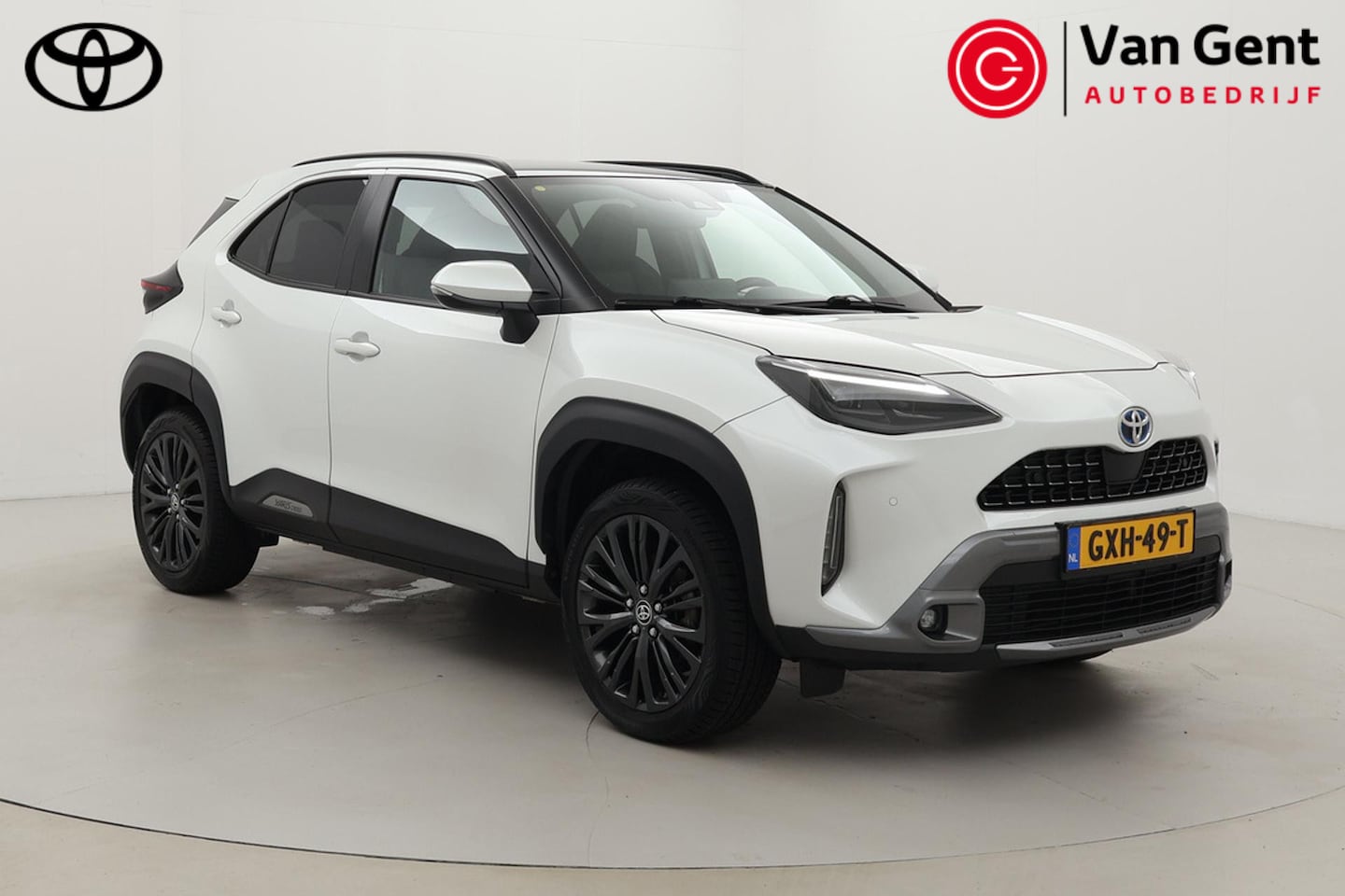 Toyota Yaris Cross - 1.5 Hybrid AWD Adventure | Panoramadak | Trekhaak | Dodehoek detectie | JBL | Head-up disp - AutoWereld.nl