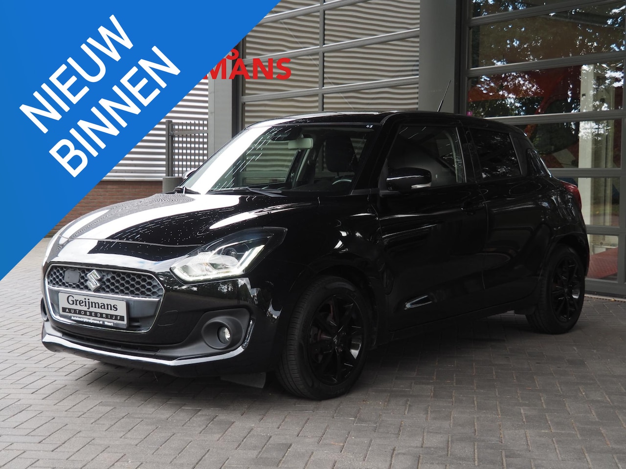 Suzuki Swift - 1.0 Stijl | Navi | stoelverwarming | Adapt Cruise | Rijklaar - AutoWereld.nl