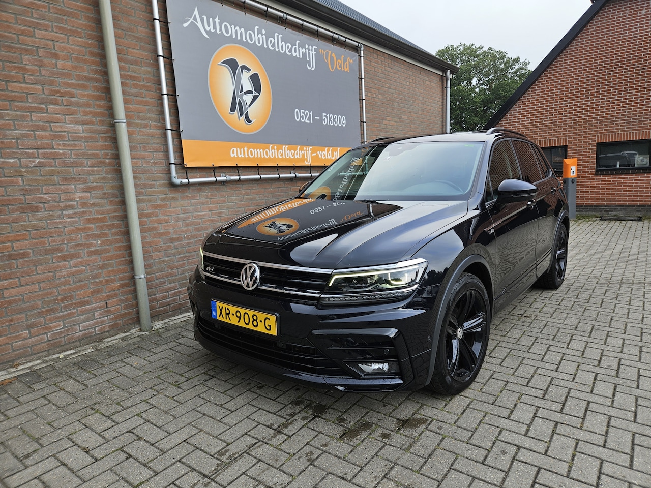 Volkswagen Tiguan - 1.5 TSI ACT Highline R Line - AutoWereld.nl