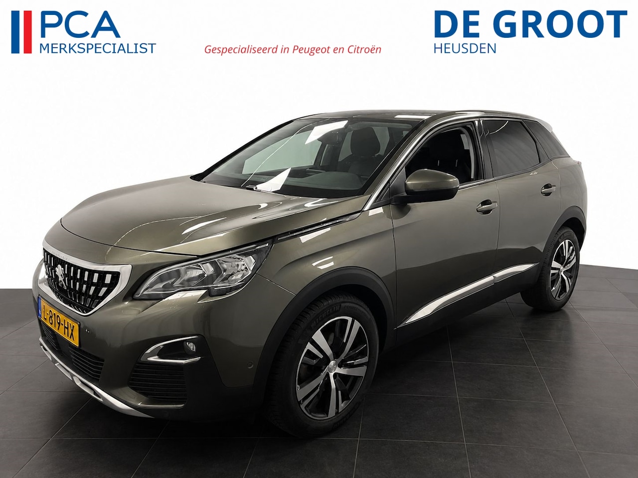 Peugeot 3008 - ALLURE 130pk Navi+Mirrorlink | Camera | Half leder | Keyless - AutoWereld.nl