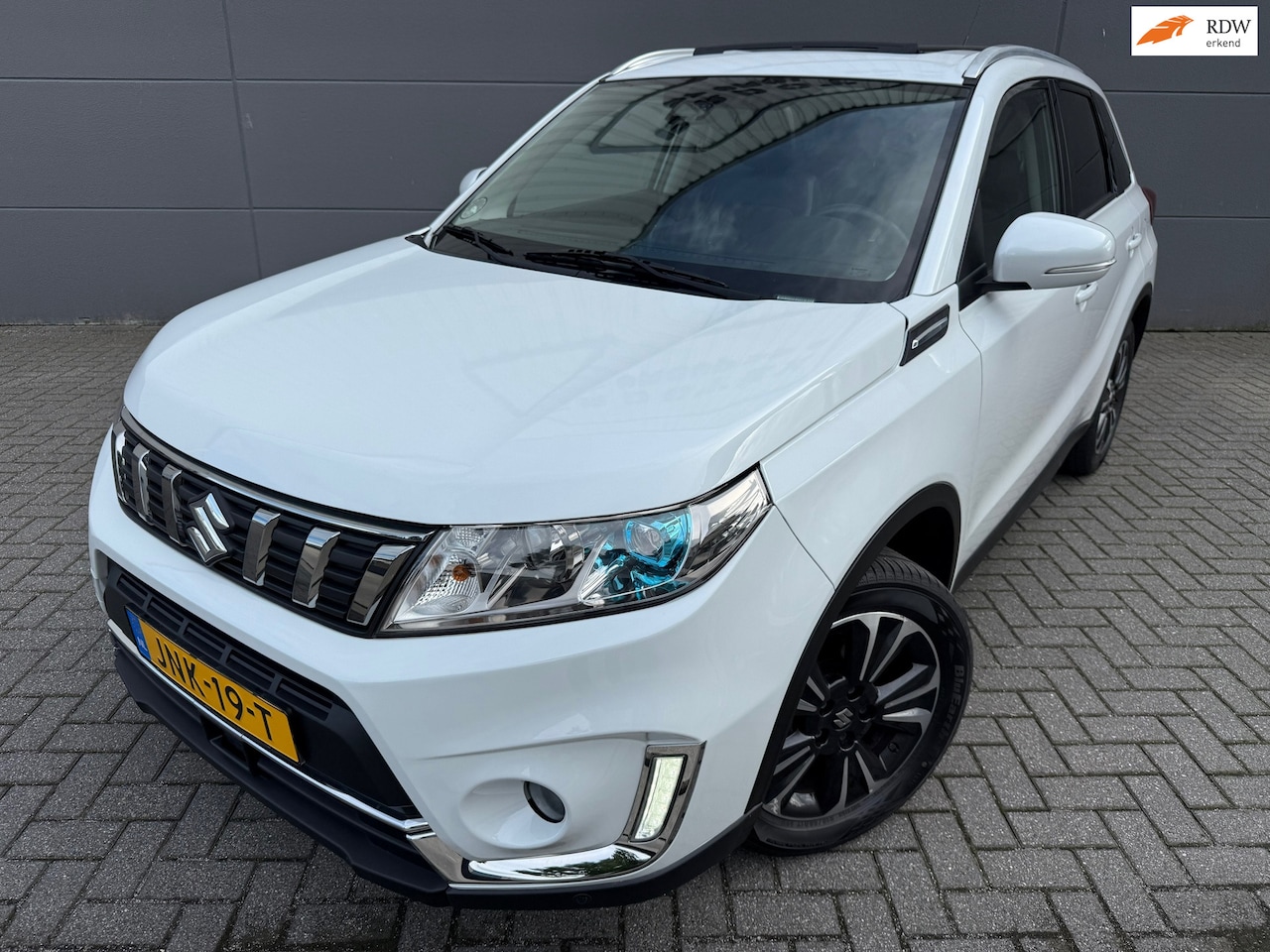 Suzuki Vitara - 1.4 Boosterjet Select*PanoDak*Camera*NAVI*Cruise*StoelVerwarming*APK - AutoWereld.nl