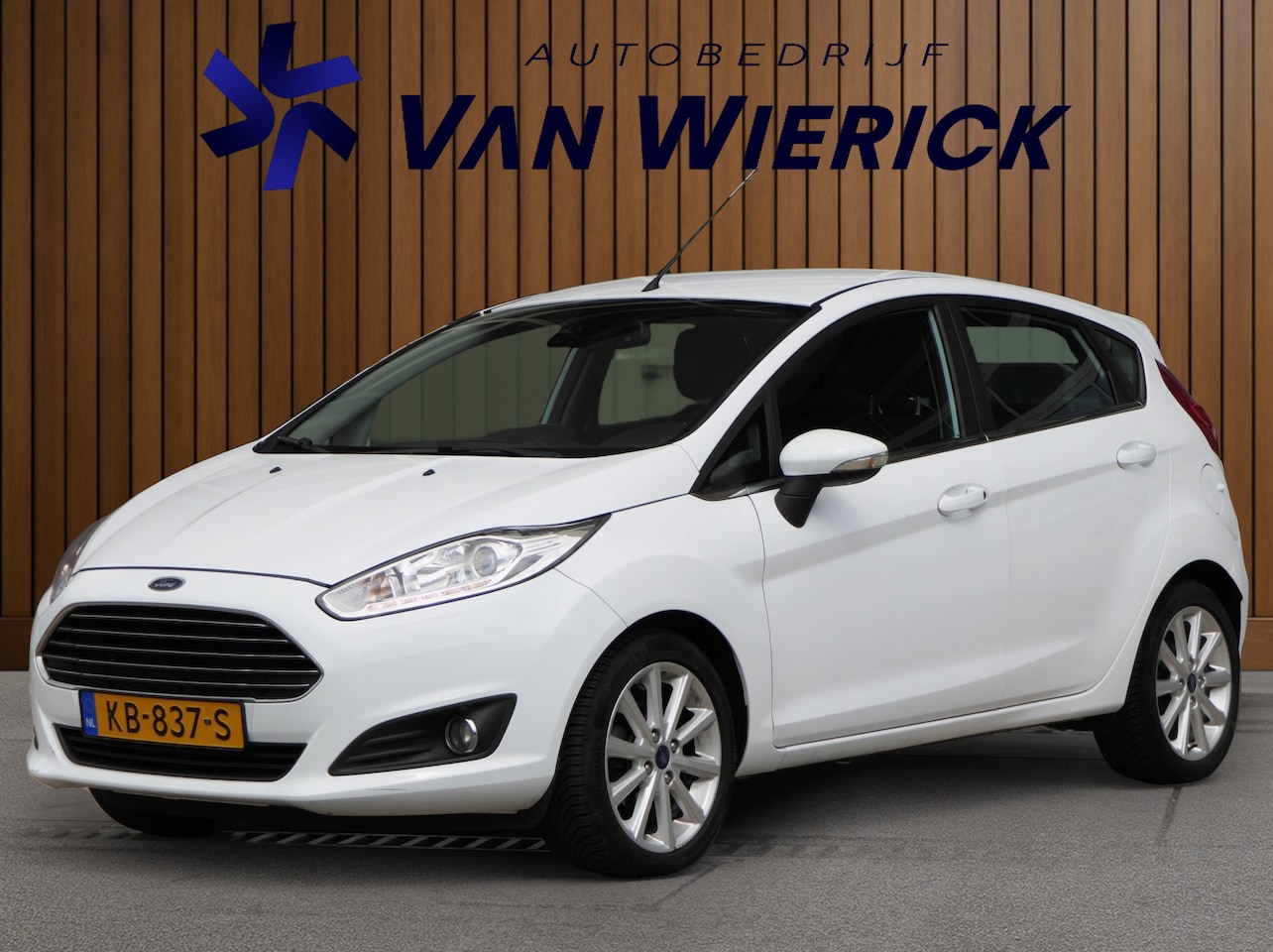 Ford Fiesta - 1.0 EcoBoost Titanium 101PK! | Parkeersensoren | Cruise | Bluetooth | Navi | LM Velgen | N - AutoWereld.nl