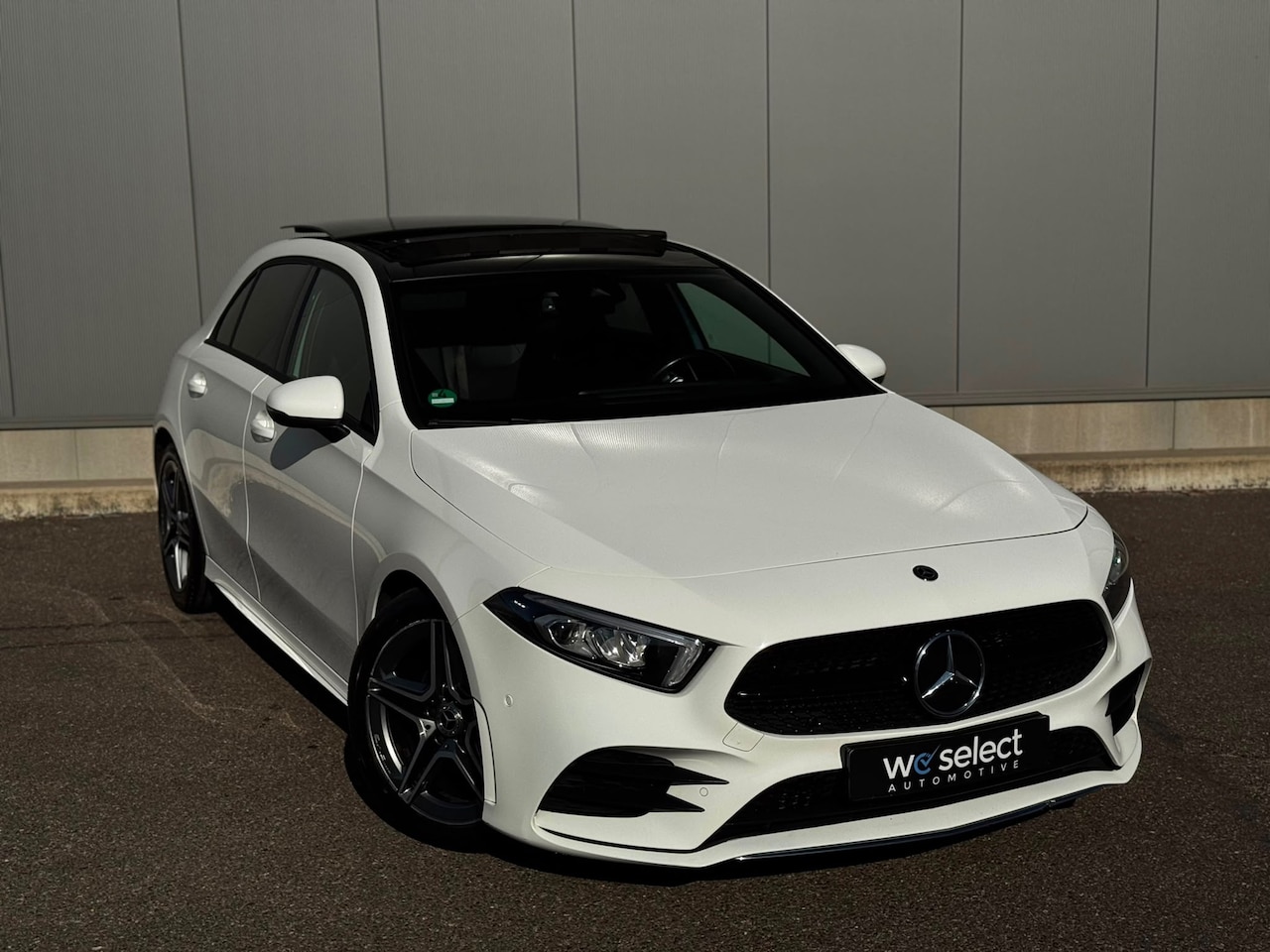 Mercedes-Benz A-klasse - 200 AMG Pano l Led l Camera l Stoelverwarming l Navi l Lane Assist - AutoWereld.nl