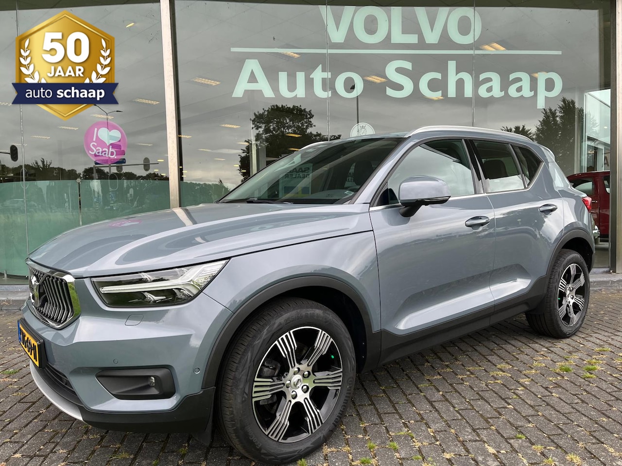 Volvo XC40 - 2.0 B4 Inscription Automaat | Rijklaar incl 12 mnd Bovag | 360 camera Keyless entry Stuurv - AutoWereld.nl