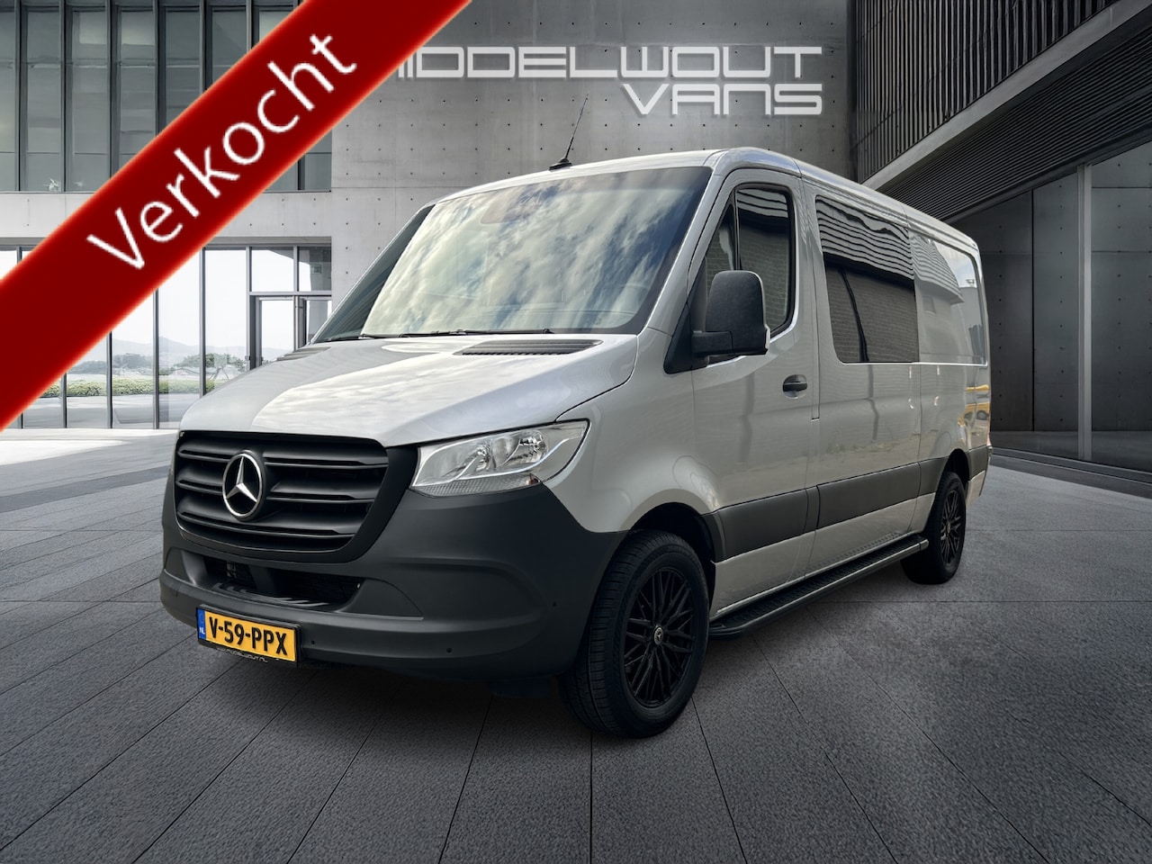 Mercedes-Benz Sprinter - 317 CDI L2H1 DC AUT | MBUX | NAV | trekhaak - AutoWereld.nl