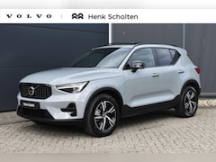 Volvo XC40 - B4 Plus Dark | Panoramadak | Trekhaak | Verwarmbare voorstoelen, stuurwiel en voorruit | P