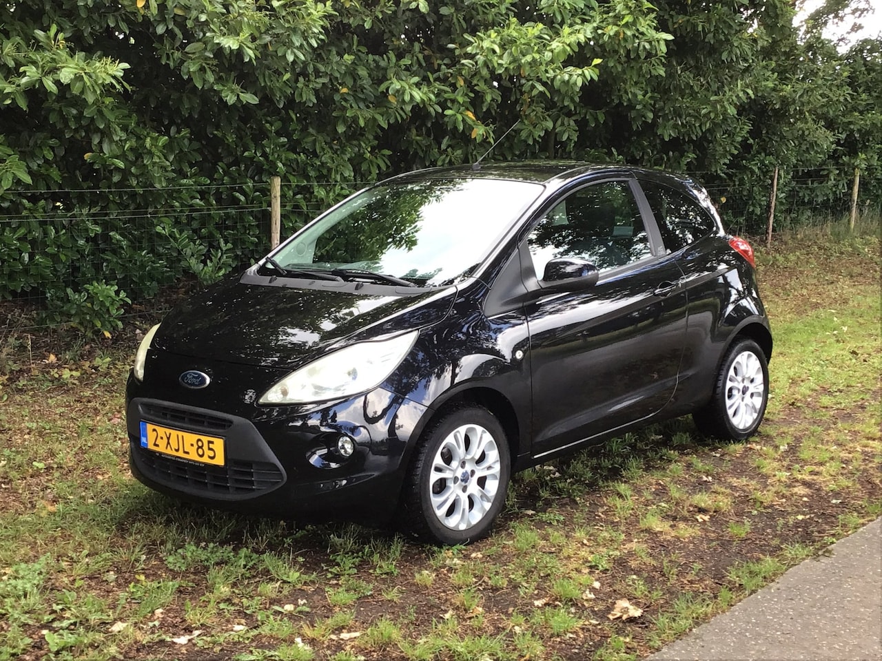 Ford Ka - 1.2 Trend met nieuwe APK, lage km stand en airco - AutoWereld.nl