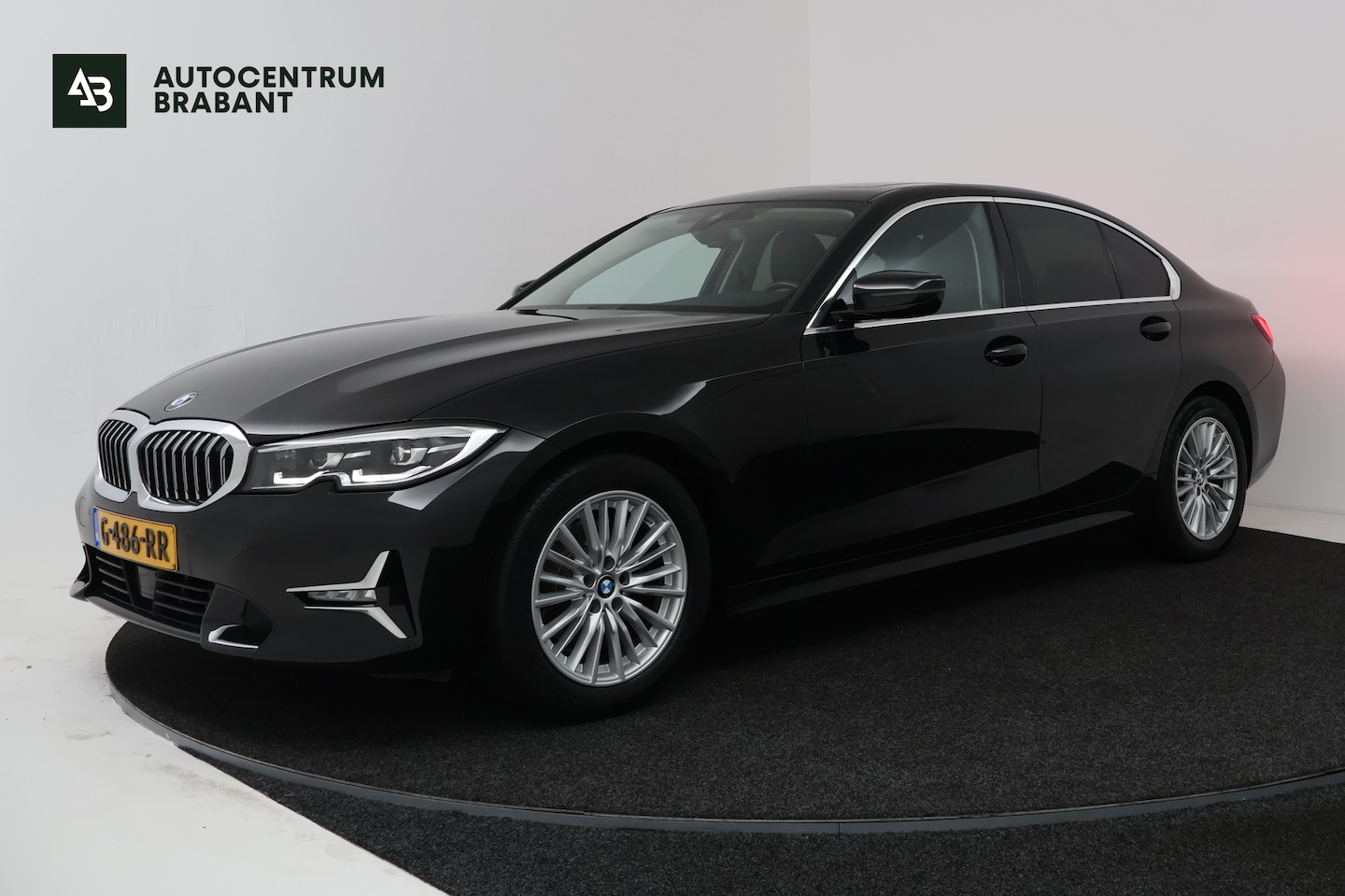 BMW 3-serie - 320i High Executive (PANORAMADAK, DEALER ONDERHOUDEN, STUUR-/STOELVERWARMING, SFEERVERLICH - AutoWereld.nl