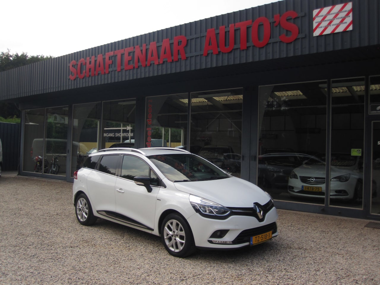 Renault Clio Estate - 0.9 TCe Limited wordt afgeleverd met nieuwe apk +beurt +garantie - AutoWereld.nl