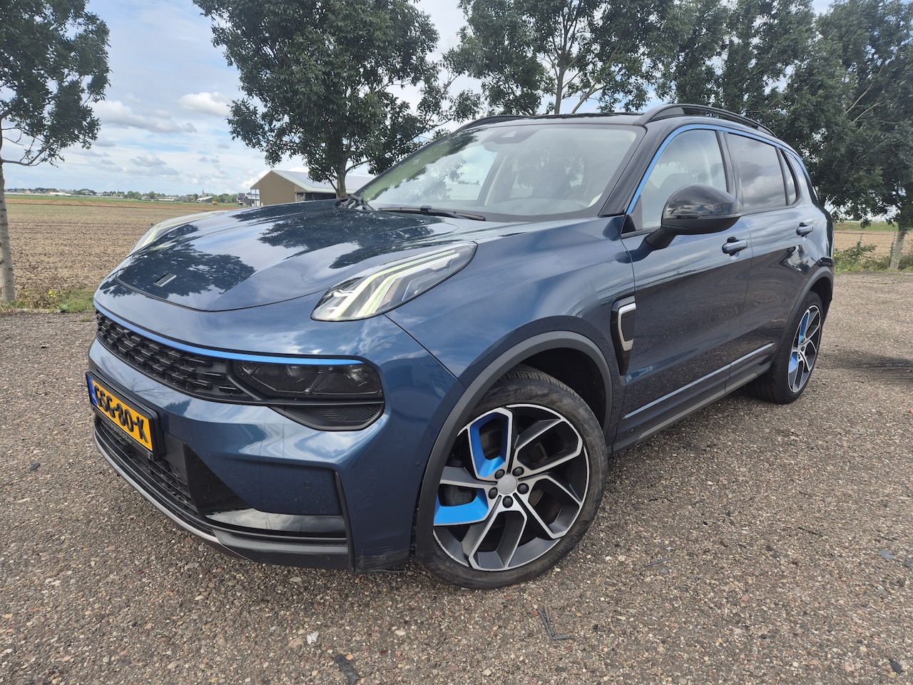 Lynk & Co 01 - 1.5 btw auto lichte zijschade zeer mooie auto - AutoWereld.nl