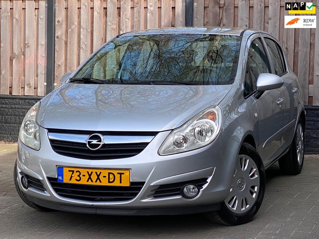 Opel Corsa - 1.4-16V Enjoy NL Auto - Airco - 1e Eigenaar - AutoWereld.nl