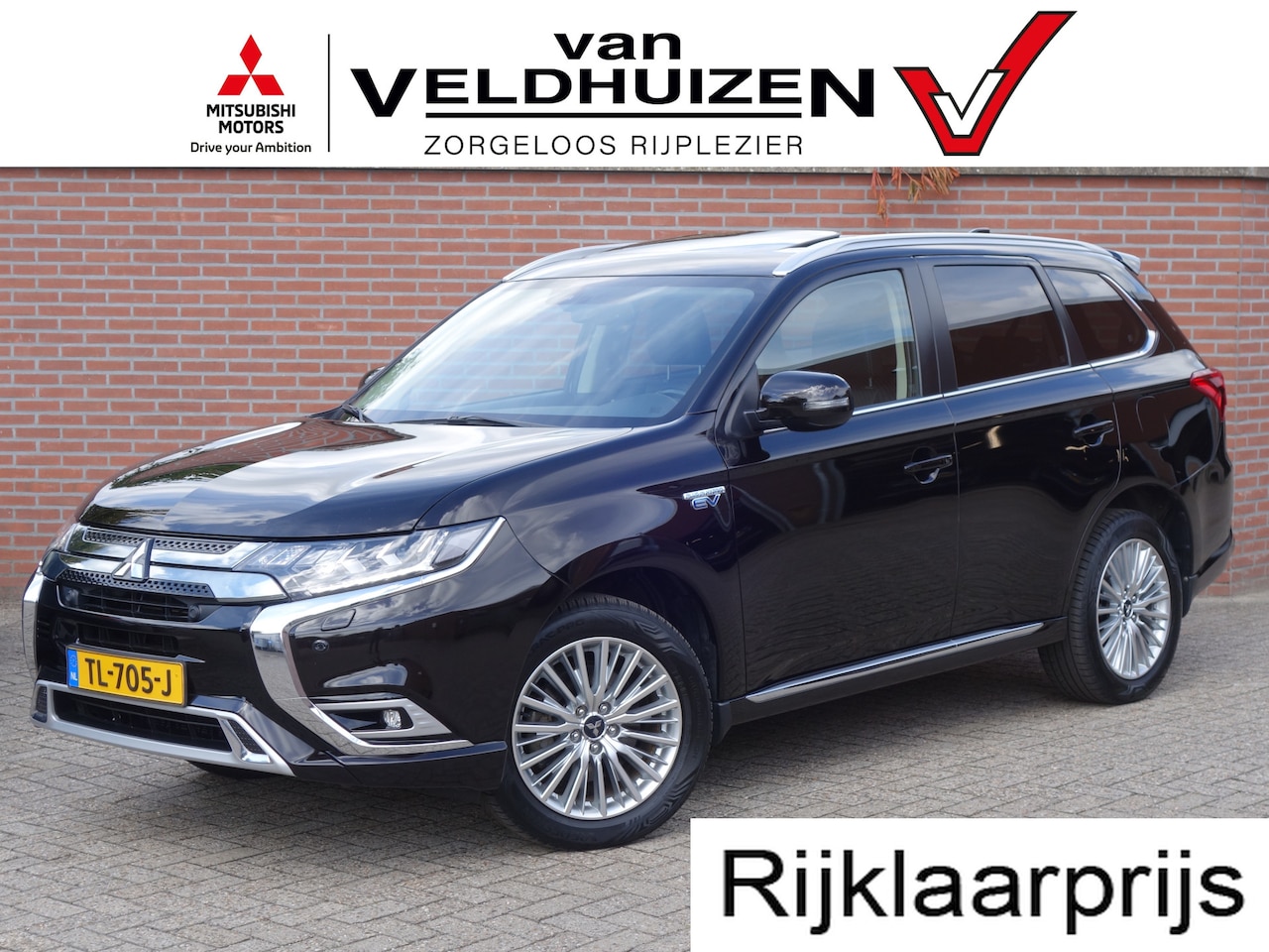 Mitsubishi Outlander - 2.4 PHEV Intense+ | schuif/kantel open dak | trekhaak - AutoWereld.nl