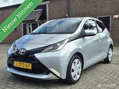Toyota Aygo - 1.0 VVT-i x-play I Camera I Cruise I Airco I 2e eigenaar
