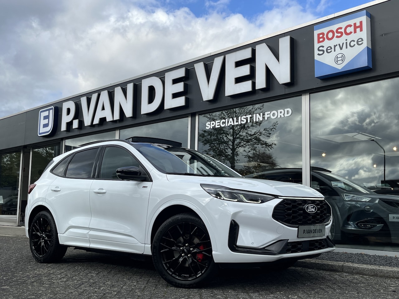 Ford Kuga - 2.5 PHEV ST-Line X Black Package 243pk e-CVT Automaat | NIEUWSTE MODEL MET BLUECRUISE EN C - AutoWereld.nl