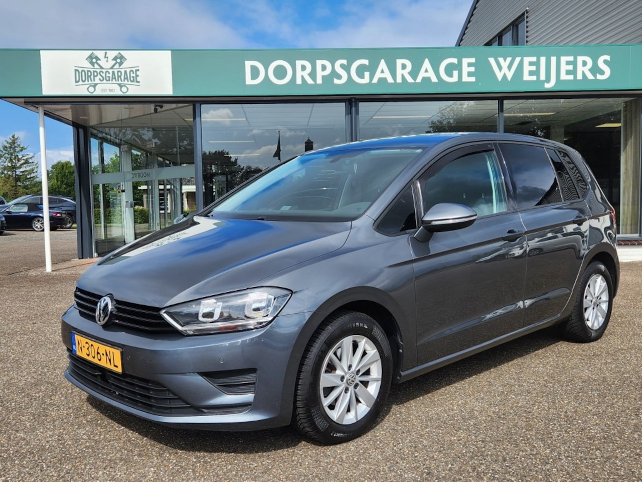 Volkswagen Golf Sportsvan - 1.2 TSI Comfortline 1.2 TSI Comfortline, DSG, Clima, Adapt. Cruise, Weinig KM! - AutoWereld.nl