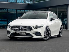 Mercedes-Benz A-klasse - Limousine A 180 AMG Line | Night | Pano | Memory | Achteruitrijcamera