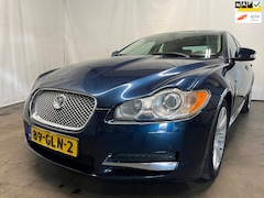 Jaguar XF - 2.7D V6 Luxury - Motor Rookt - Schade