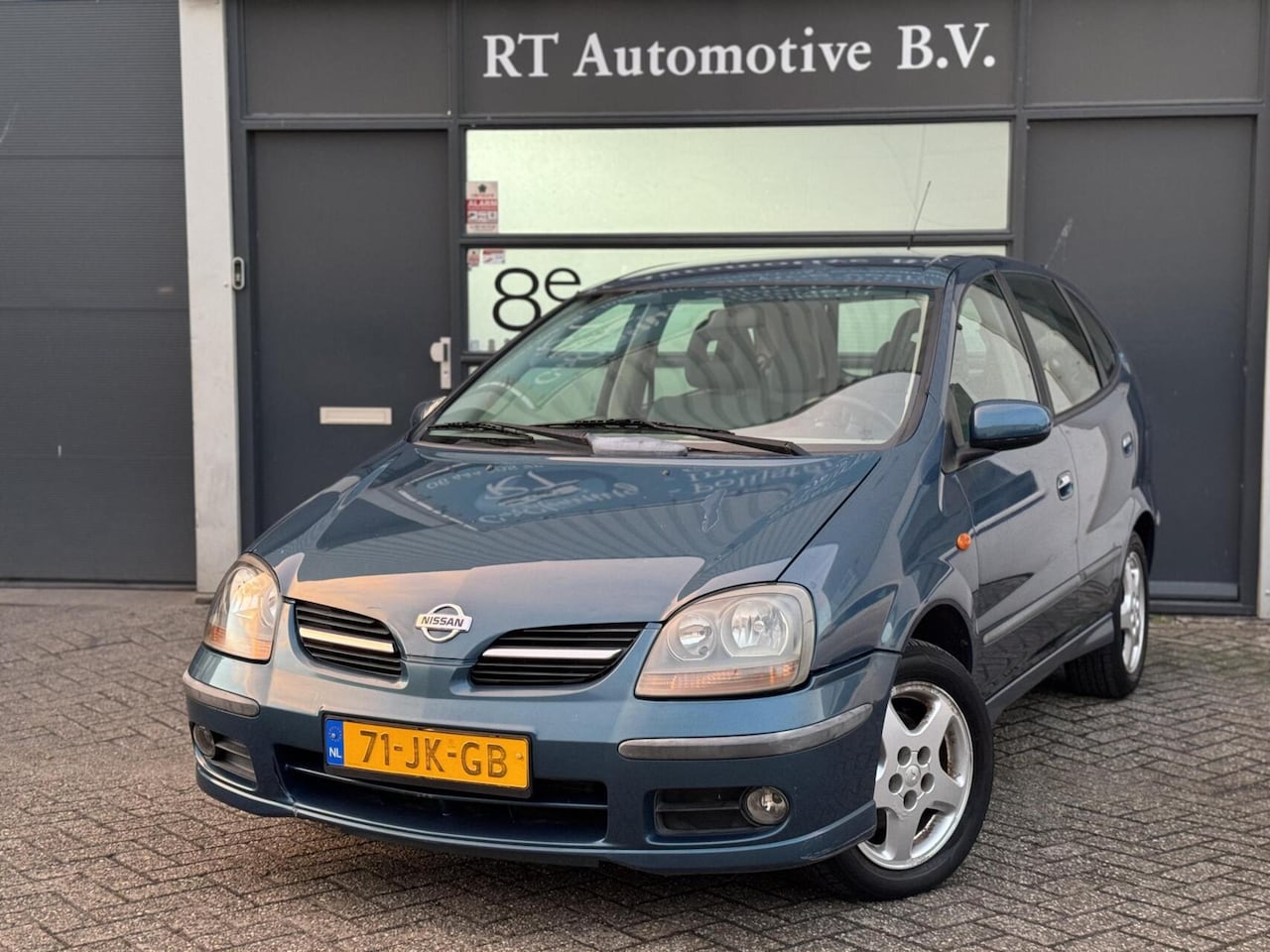 Nissan Almera Tino - 2.0 Ambience Airco / Automaat - AutoWereld.nl