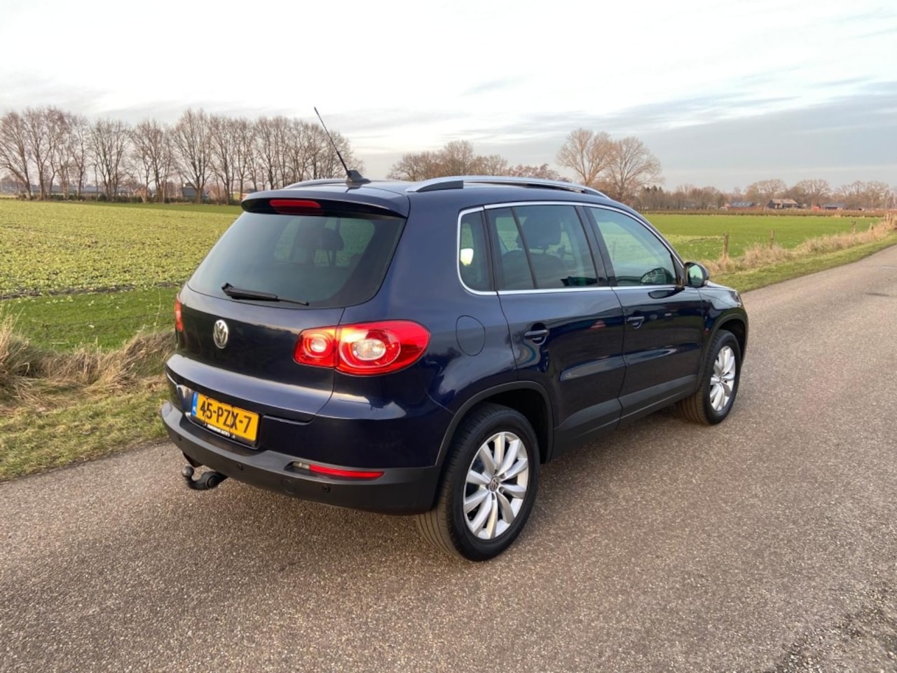 Volkswagen Tiguan - SPORTenSTYLE Donkerbruin Leer Panorama schuifkanteldak Trekhaak