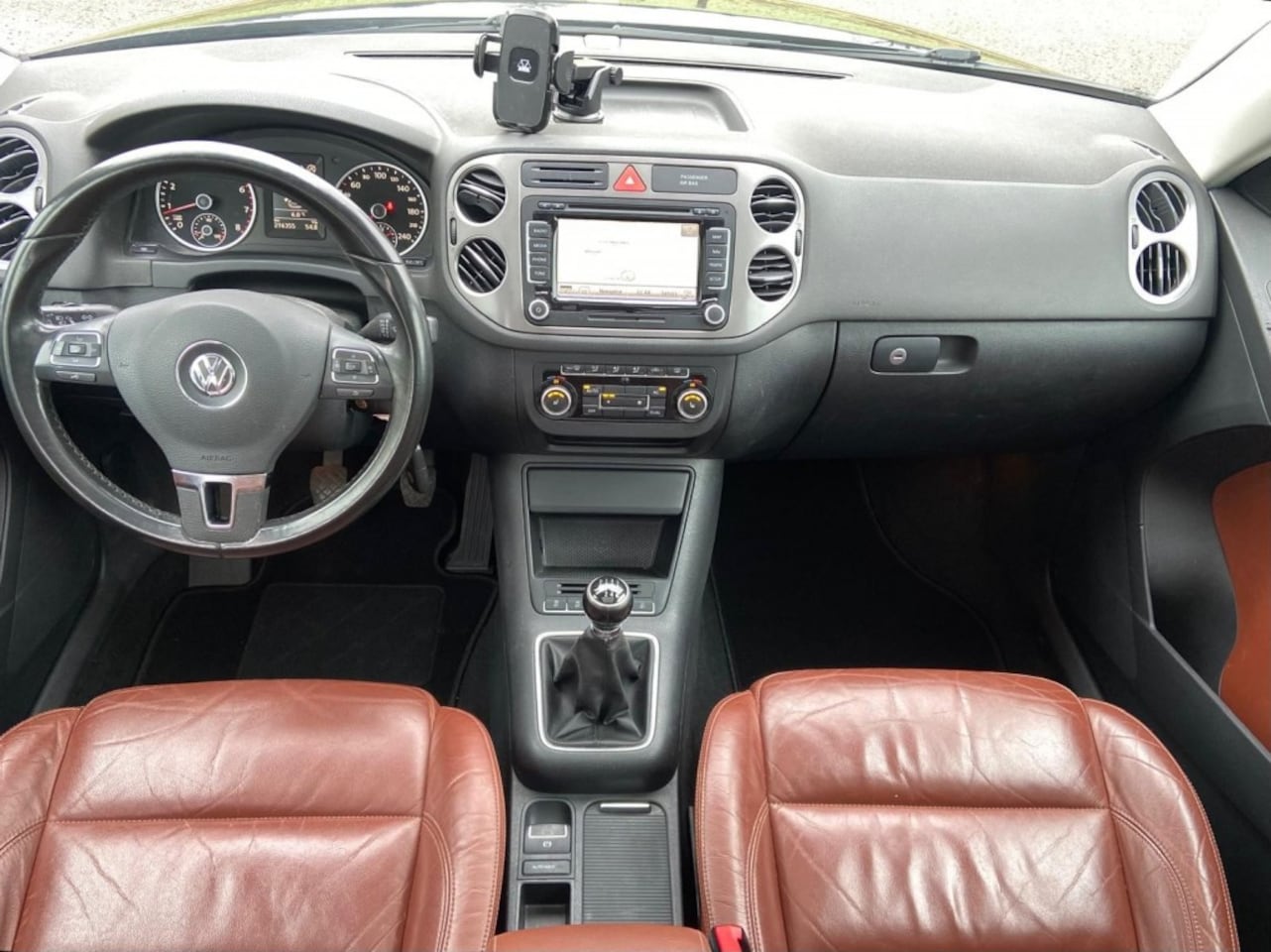 Volkswagen Tiguan - SPORTenSTYLE Donkerbruin Leer Panorama schuifkanteldak Trekhaak