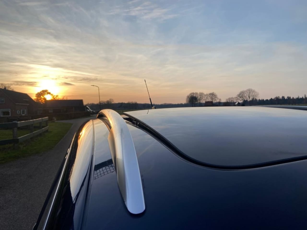 Volkswagen Tiguan - SPORTenSTYLE  Donkerbruin Leer   Panorama schuifkanteldak  Trekhaak