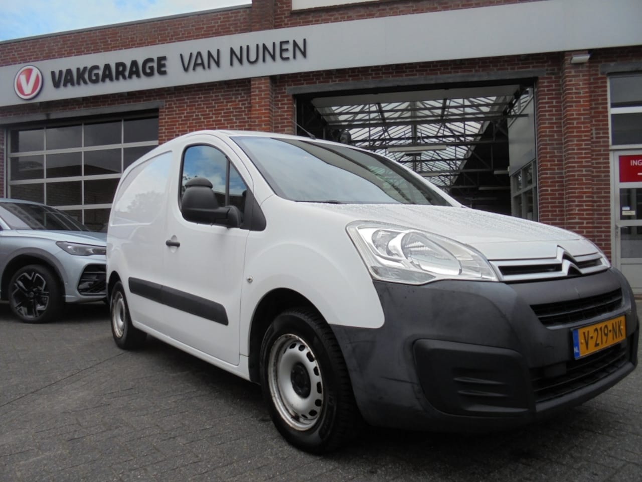 Citroën Berlingo - 1.6 BlueHDI 75 Comf - AutoWereld.nl