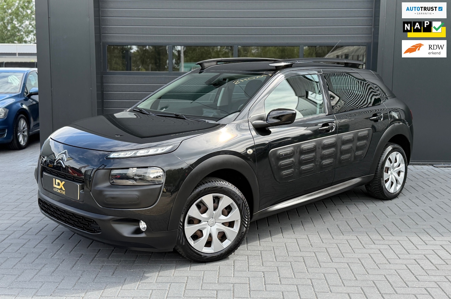 Citroën C4 Cactus - 1.2 PureTech Feel Automaat|Camera|Navi - AutoWereld.nl