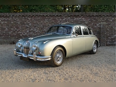 Jaguar Mark II - 2 3.4 Powersteering "Nut&Bolt restored (and serviced) by marque-specialists, Many restorat