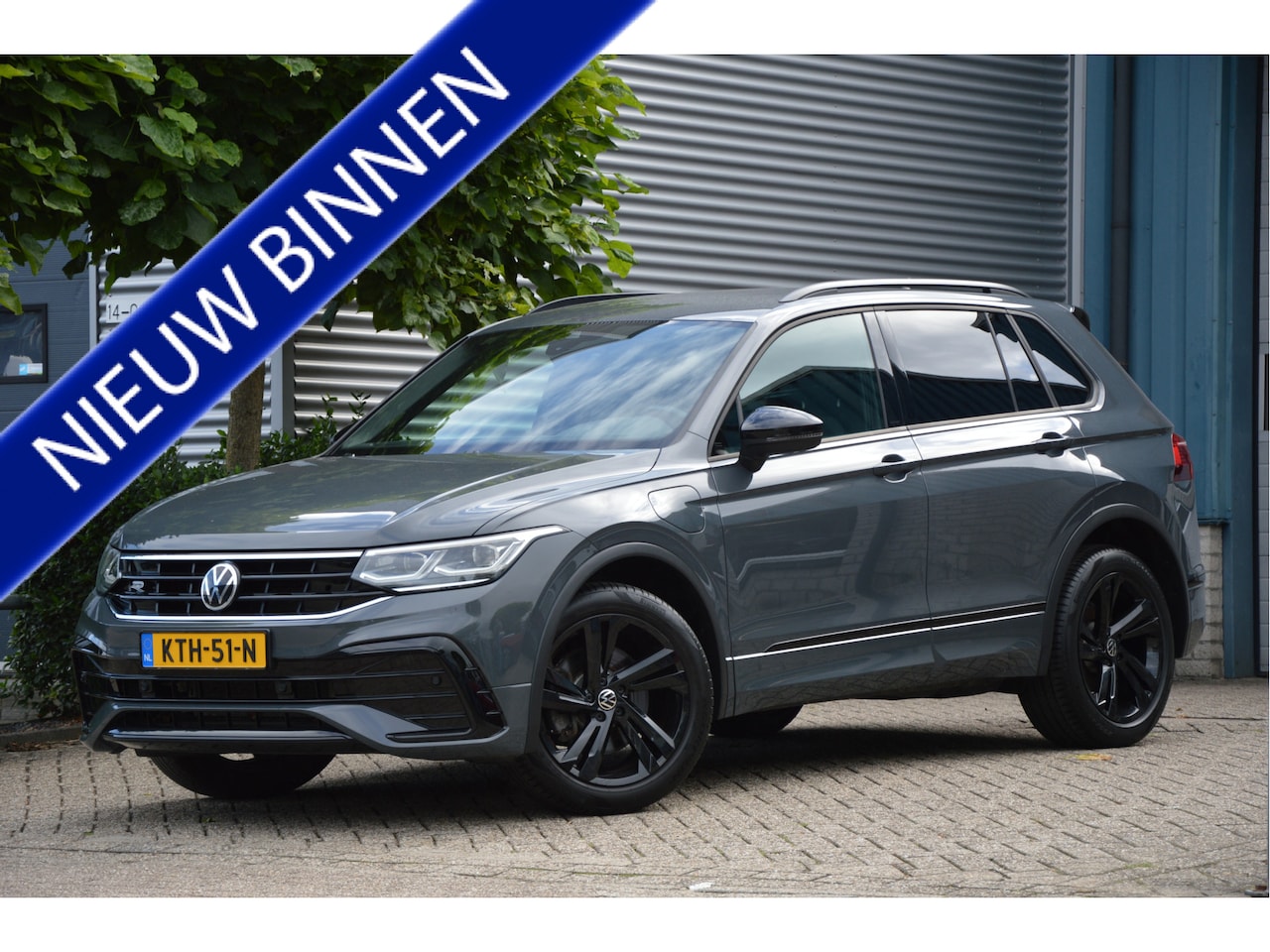 Volkswagen Tiguan - 1.4 TSI eHybrid R-Line Business VIRTUAL | IQ-LIGHT |SFEERVERLICHTING | BLACK STYLE - AutoWereld.nl