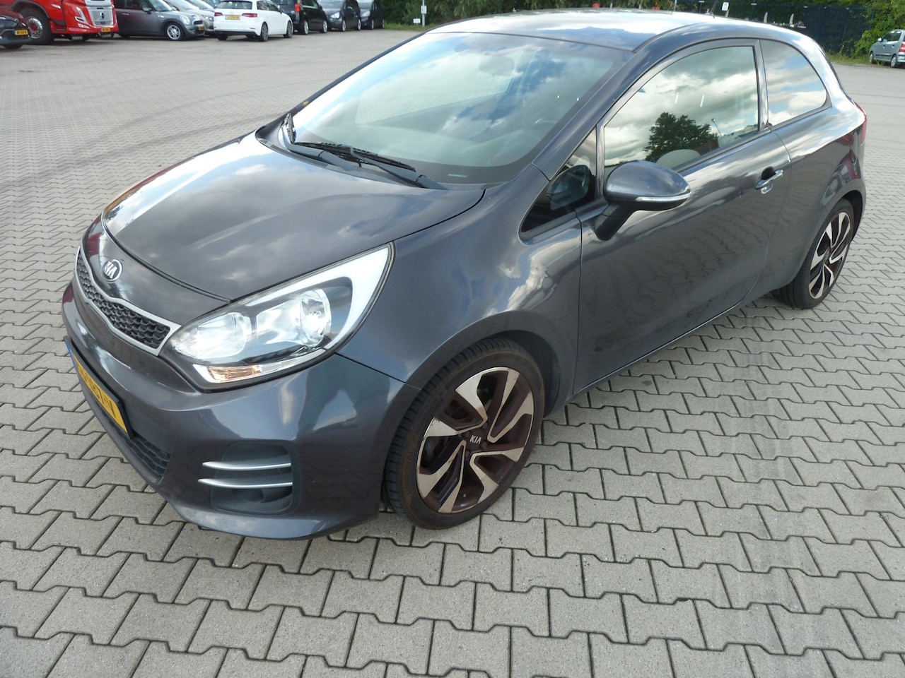 Kia Rio - 1.2 CVVT ExecutiveLine 1.2 CVVT ExecutiveLine - AutoWereld.nl