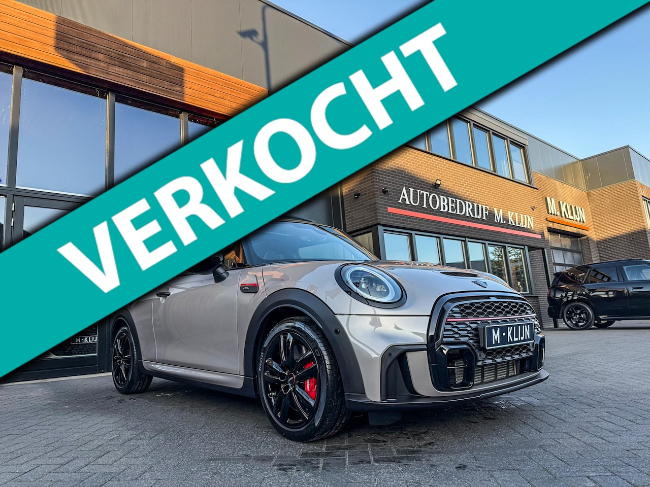 MINI 3-Deurs - 2.0 John Cooper Works JCW Pack F1 aut 231pk Rooftop grey/Hk/Pano/Camera/Vol - AutoWereld.nl