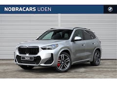 BMW X1 - xDrive25e M Sport Automaat / Panoramadak / Trekhaak / Sportstoelen / Head-Up / M Adaptief