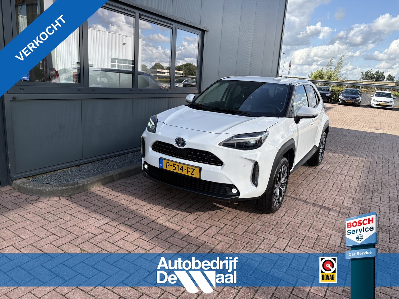 Toyota Yaris Cross - 1.5 Hybrid Executive Automaat JBL/HUD/DODEHOEK/KEYLESS/CAMERA/ADAPT.CRUISE/18INCH - AutoWereld.nl