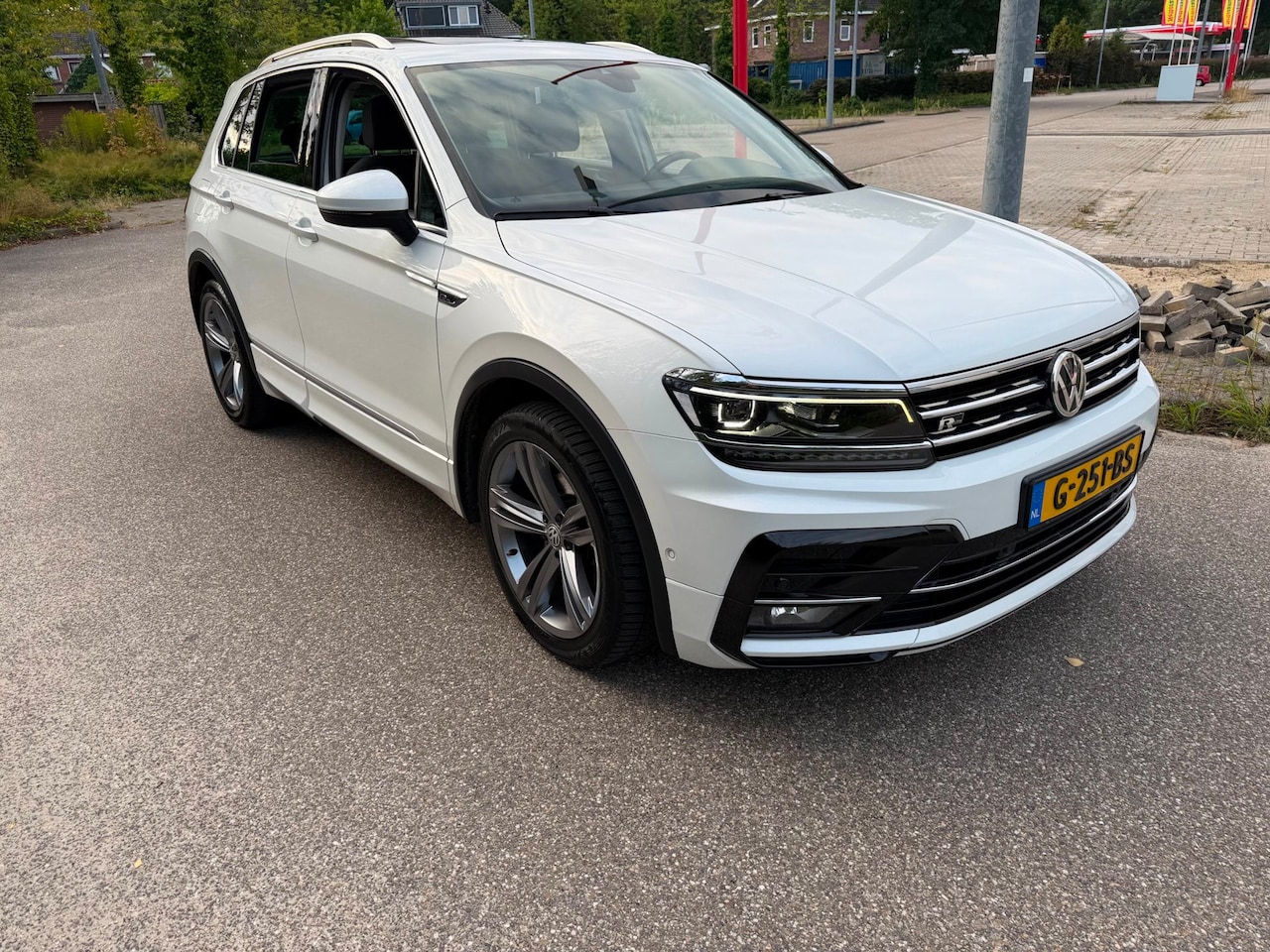 Volkswagen Tiguan - 1.5 TSI ACT Highline Business R EXPORT PRIJS KLEPSTOTER HOORBAAR - AutoWereld.nl