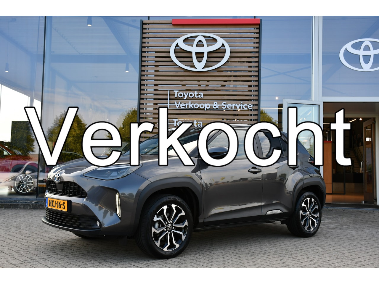 Toyota Yaris Cross - 1.5 Hybrid Dynamic Limited Automaat 116pk | Panoramadak | Trekhaak | Head-up display | Sto - AutoWereld.nl