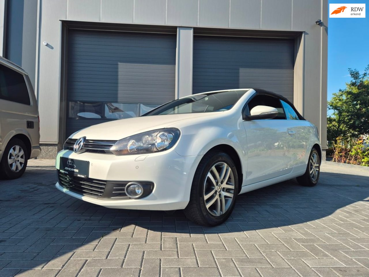 Volkswagen Golf Cabriolet - 1.2 TSI BlueMotion Airco - AutoWereld.nl