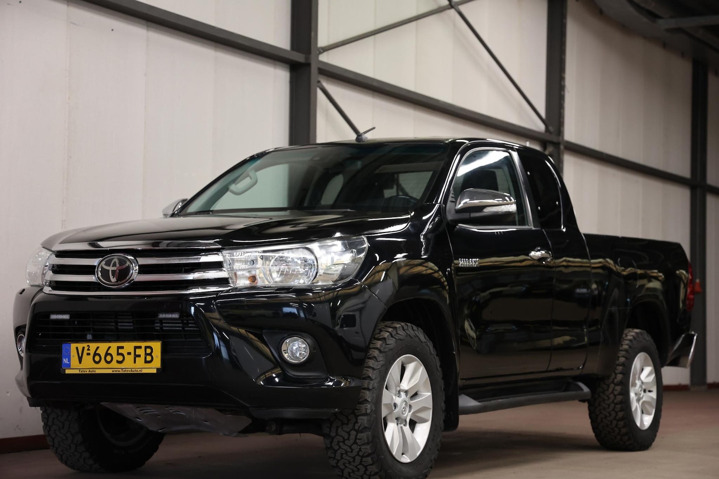 Toyota HiLux - 2.4 D-4D-F Xtra Cab 4X4 MET 3500KG TREKVERMOGEN - AutoWereld.nl