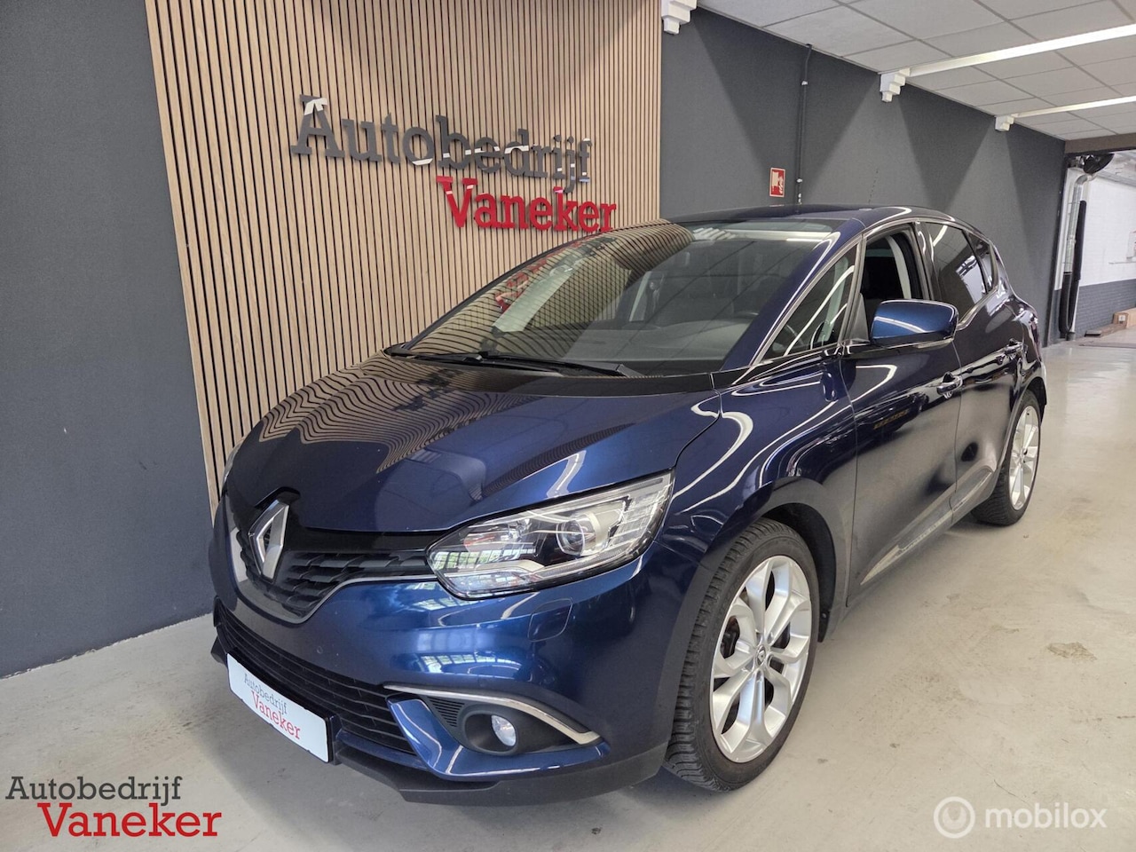 Renault Scénic - 1.2 TCe Intens|Carplay|20 inch - AutoWereld.nl