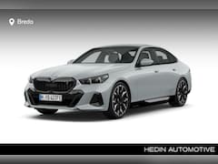 BMW i5 - eDrive40 M Sport Edition 84 kWh | M-Sport Pro | Trekhaak | Pano | 360 Camera | Heap Up | 2