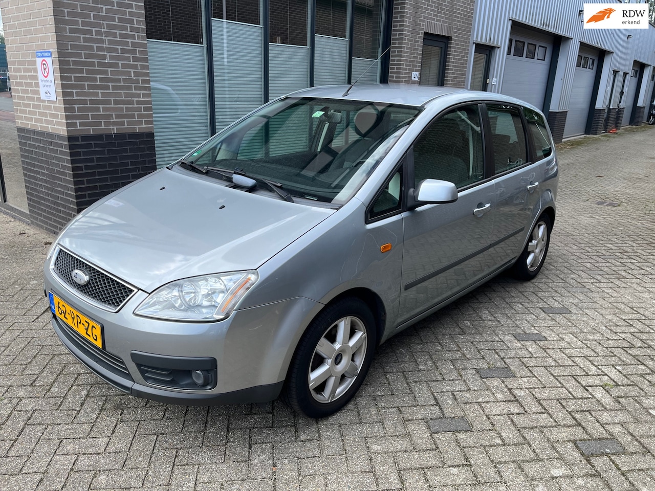 Ford Focus C-Max - 1.6-16V Futura! Airco! Boekjes! NW APK! - AutoWereld.nl