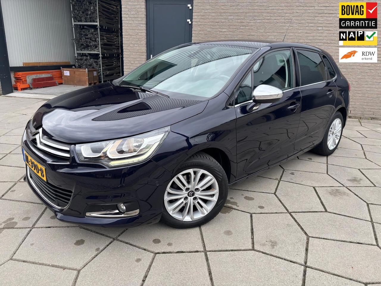 Citroën C4 - 1.2 PureTech Feel Coll.|Nieuwe Riem| 5 Drs|Trekh.|4x NW All-Seas.|Dode hoek detectie - AutoWereld.nl