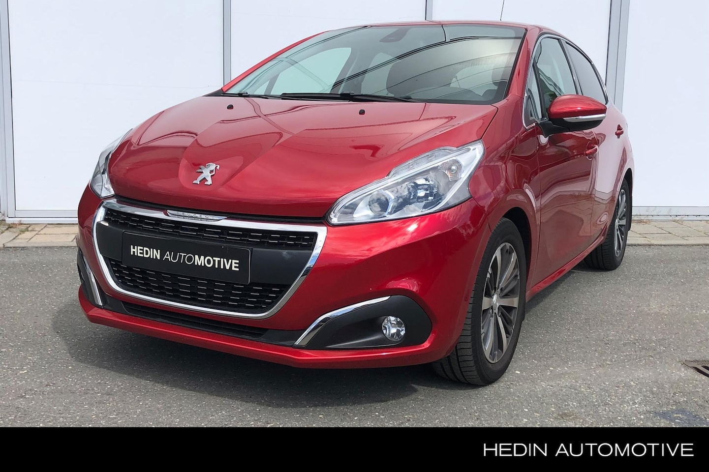 Peugeot 208 - 1.2 Allure 82 PK Climate Control | Navigatie | Trekhaak | LM-Velgen | Privacy Glass | Came - AutoWereld.nl
