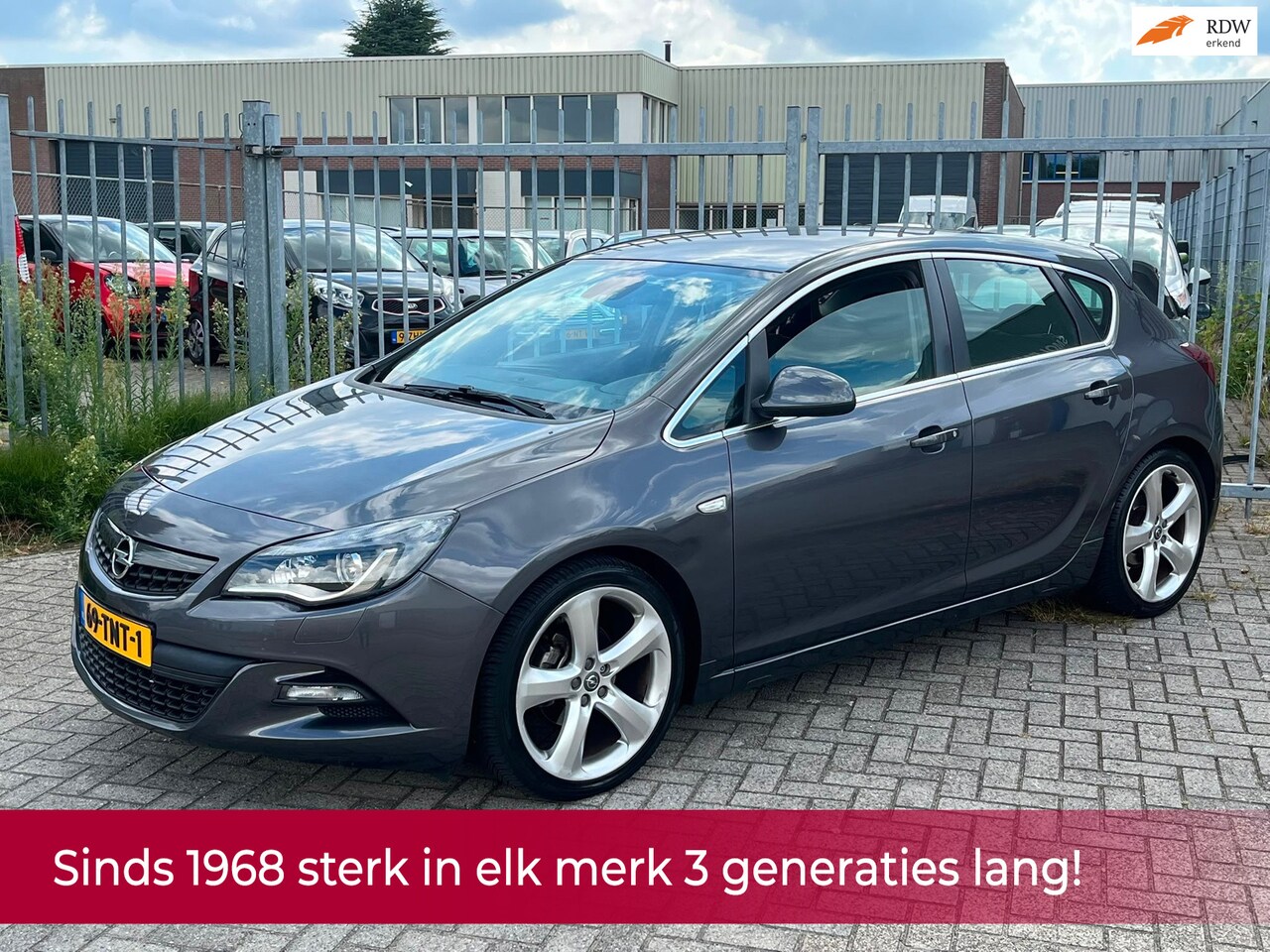 Opel Astra - 1.4 Turbo Sport 140PK! NL AUTO NAP! Navi l XENON l Cruise l LED l Airco l 19'LMV l MTF-stu - AutoWereld.nl