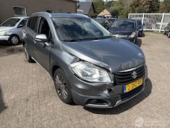 Suzuki SX4 S-Cross - SX4 AUT REST BPM €600, - WEINIG KILOMETERS