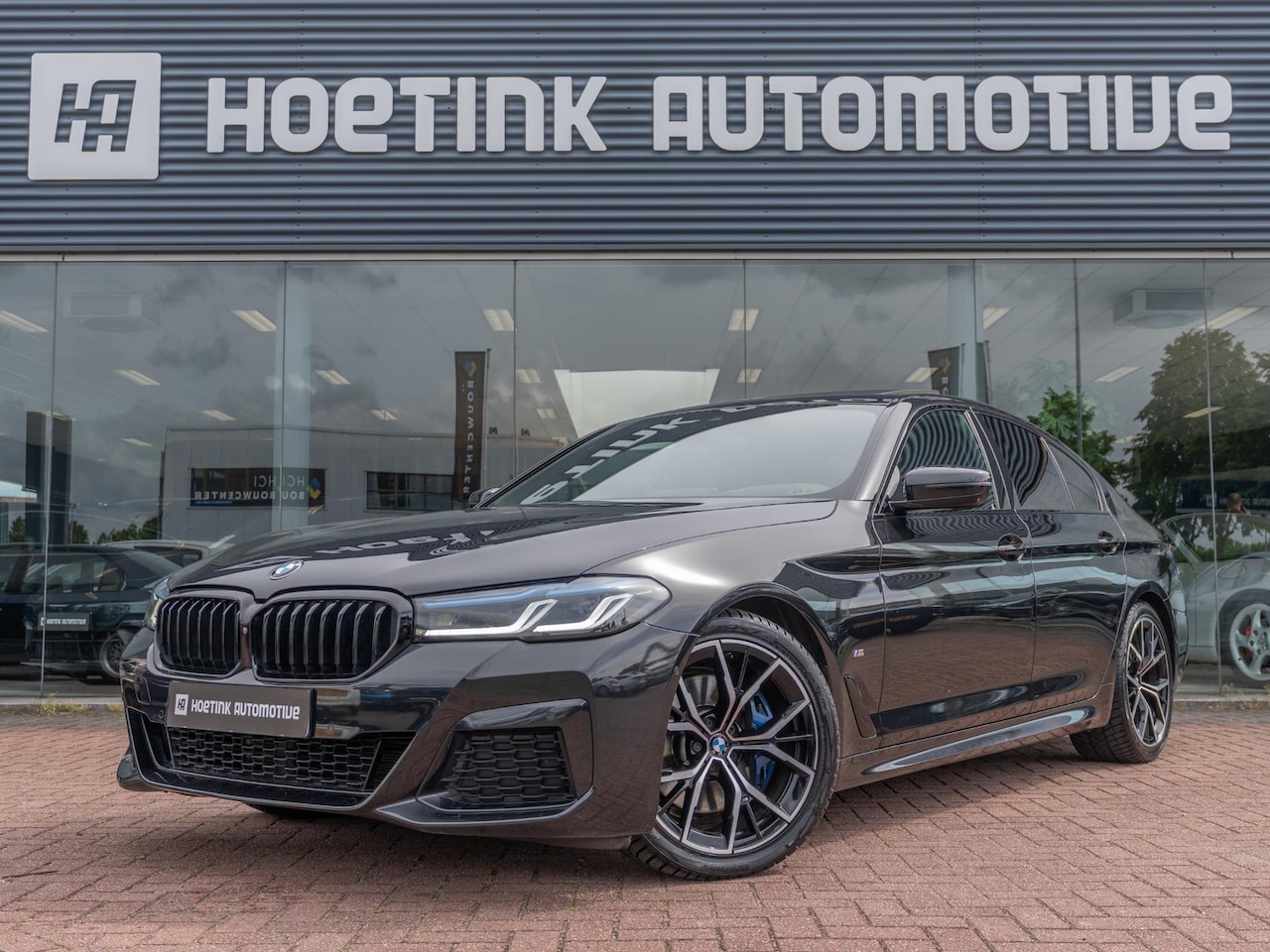 BMW 5-serie - 530i High Executive | Elc trekhaak | Dealer onderhouden - AutoWereld.nl
